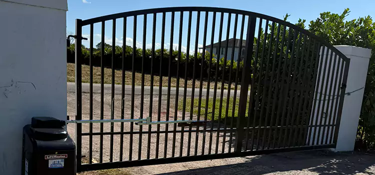 Driveway Fence Repair Highland